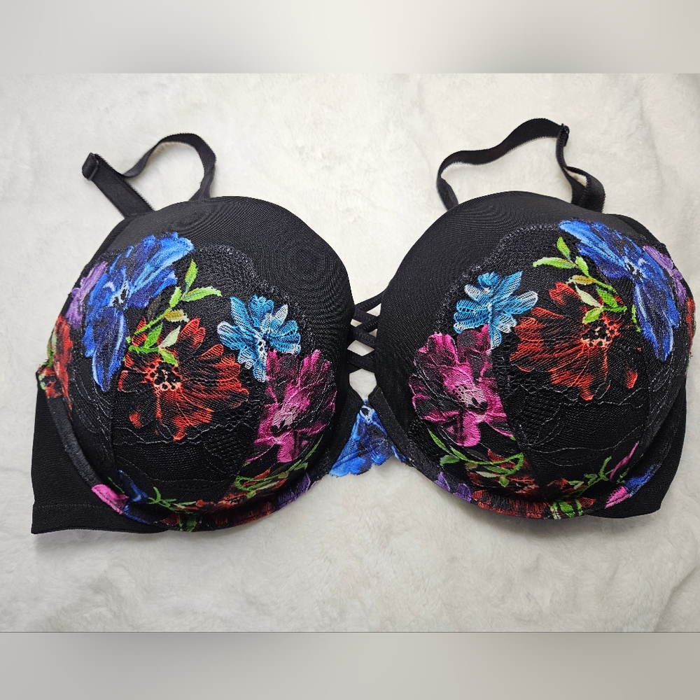 Floral Embroidered Black Push-Up Wire Bra